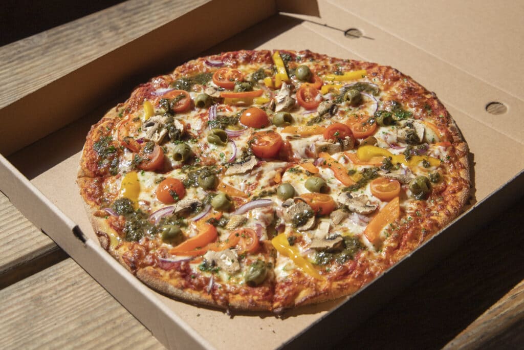 PZ Hangout Pizza Promo 04 21 ONB LR 53